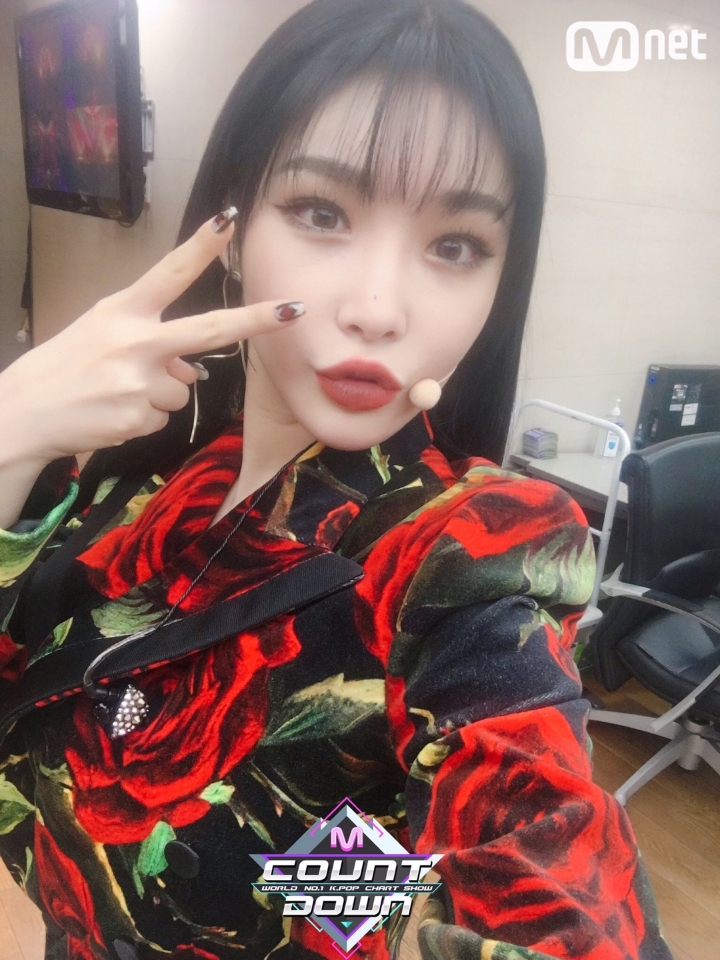 앞머리있는 청하 | 인스티즈