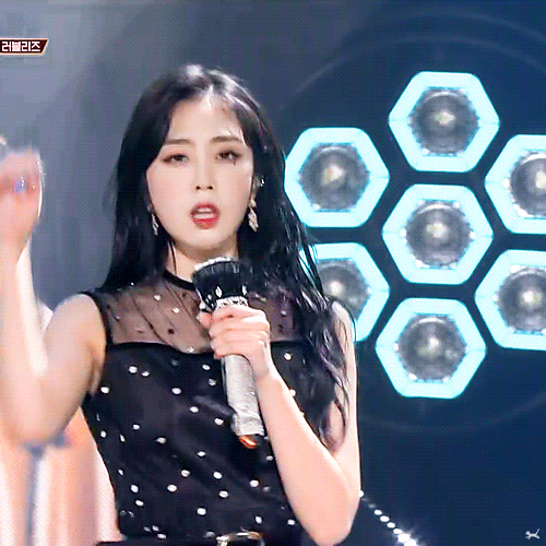 미주가 바꿔버린 지수의 킬링포인트 포즈 | 인스티즈