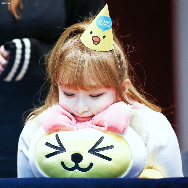 아이즈원 최예나의 이쁘고 떽띠하고 커여운 사진모음 | 인스티즈