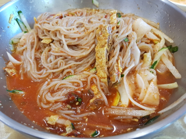 부산로컬들이 가는 진짜 밀면 맛집 | 인스티즈