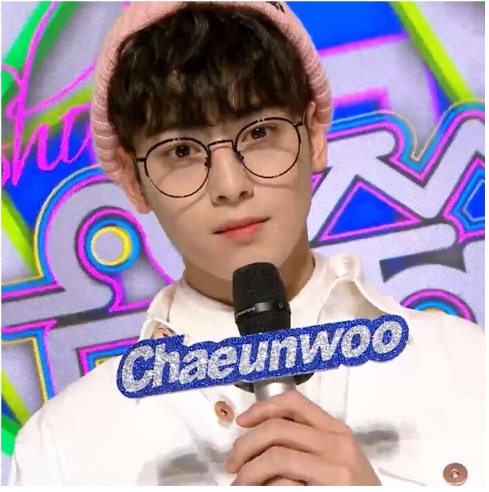 뿔테안경 쓰면 찐따처럼 보이는 이유.jpg | 인스티즈