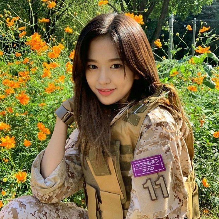 03년생 여자아이돌 군복 | 인스티즈