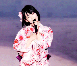 일본 전통복 차림의 미야와키 사쿠라 | 인스티즈