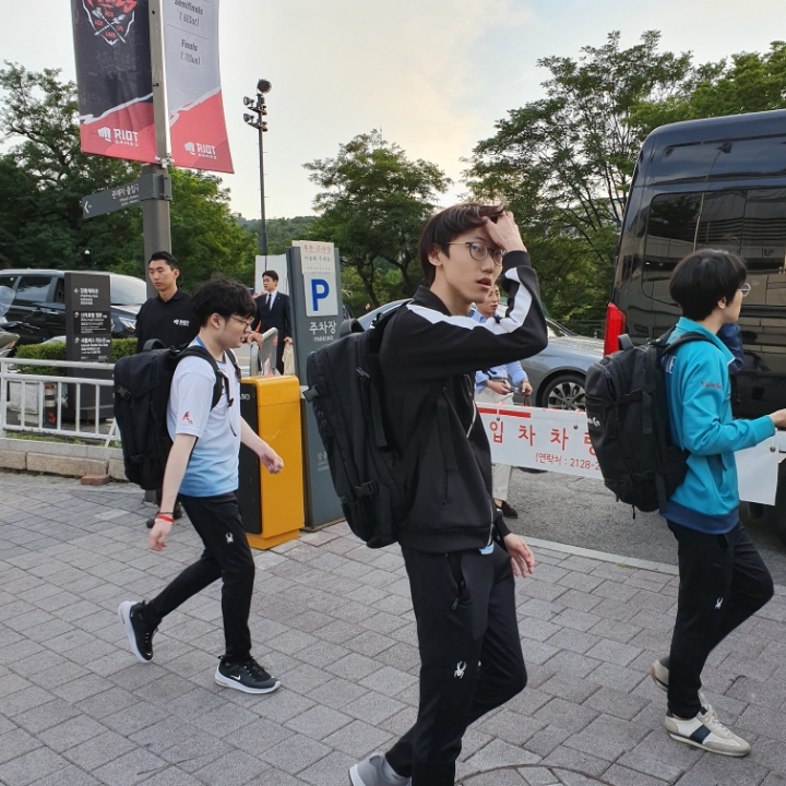 아니 이때까지만해도 너구리멀쩡했는데 | 인스티즈