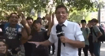 마.약파티 취재나온 기자.gif | 인스티즈