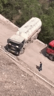 실수는 곧 죽음.gif | 인스티즈