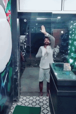 유리문 청소하기.gif | 인스티즈