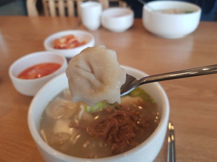 신동엽이 명절 때마다 30인분씩 사간다는 만두...jpg | 인스티즈