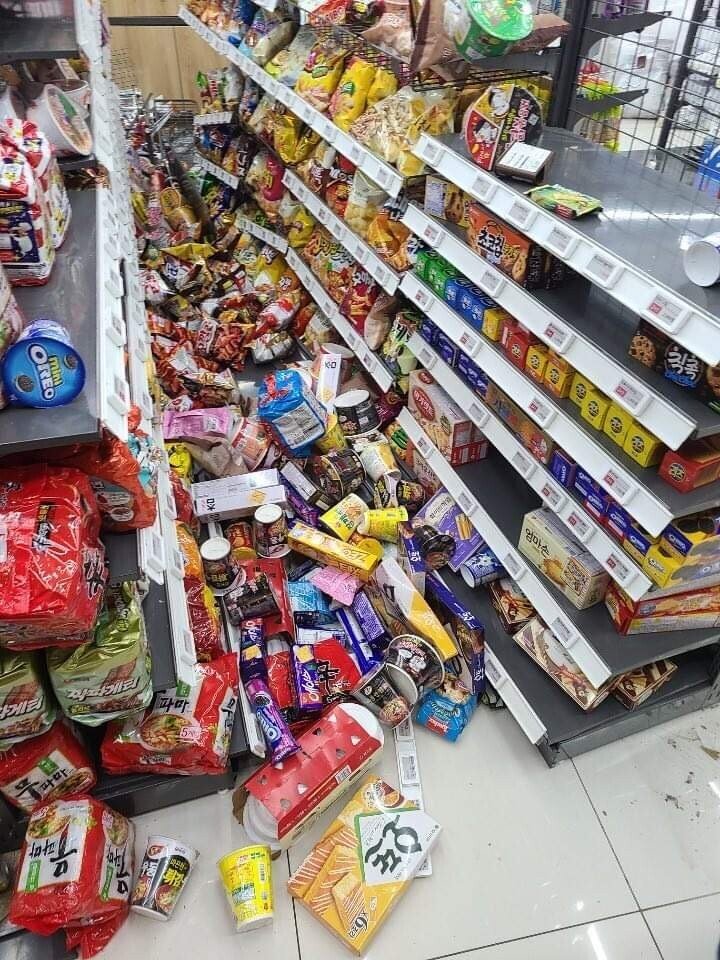오늘도 평화로운 편의점 갤러리.jpg | 인스티즈