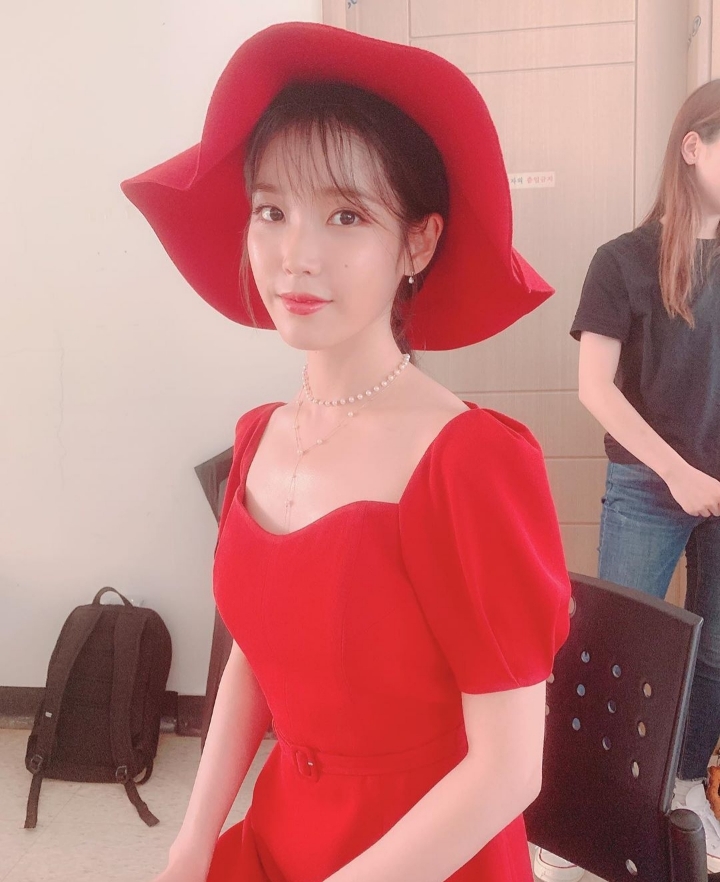 호텔 델루나에 특별 출연 한 설리 (feat. 아이유) | 인스티즈