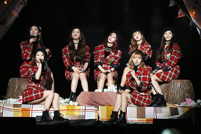 최근 오마이걸 가을동화 콘서트.jpg | 인스티즈