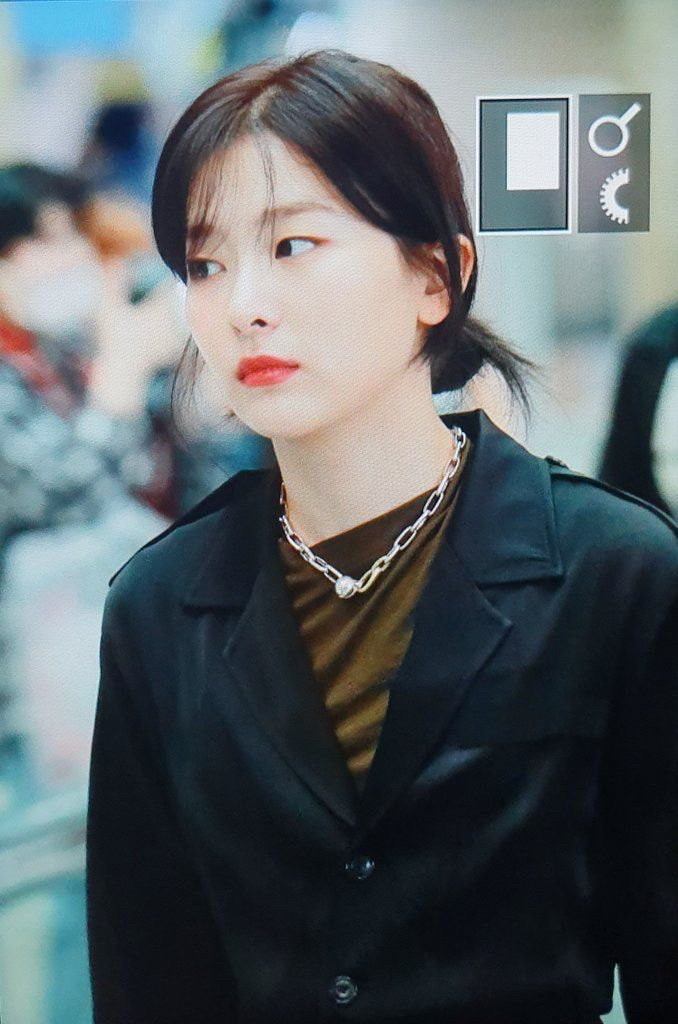 머리 엄청 상해서 거의 숏컷된 슬기.jpg | 인스티즈