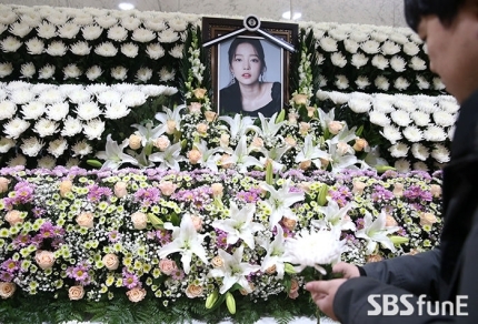 [단독인터뷰] 구하라 오빠 입 열었다..."이제야 나타난 어머니 용서할 수 없어요" | 인스티즈