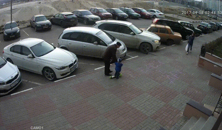 아파트에선 언제나 위를 조심해야하는 이유.gif | 인스티즈