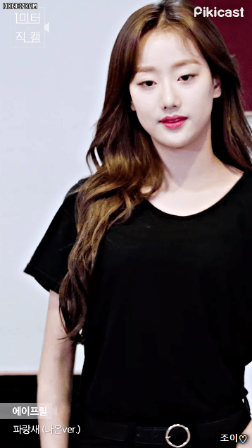 캠퍼스에 흔히 있을 것 같이 생긴 에이프릴 나은 | 인스티즈