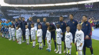 챔스 역대급 등장씬.gif | 인스티즈