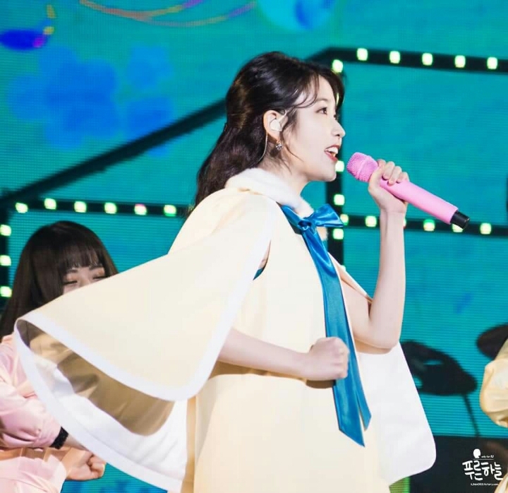 아이유 | 인스티즈