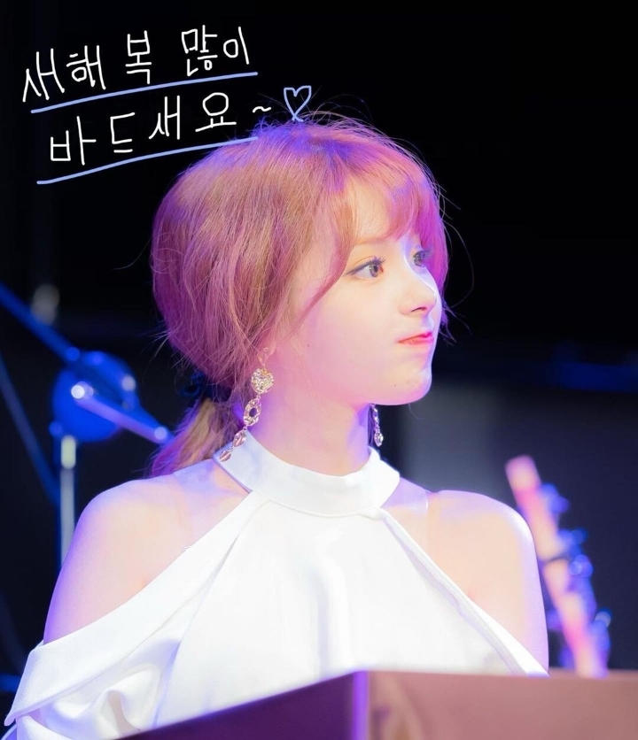 모모노기 카나 설 인사 | 인스티즈