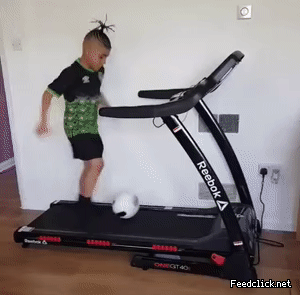 거미에게 조종당하는 아이.gif | 인스티즈