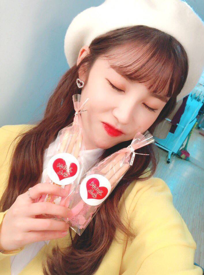 똑같은 티만 30장 있다는 전효성...........jpg | 인스티즈