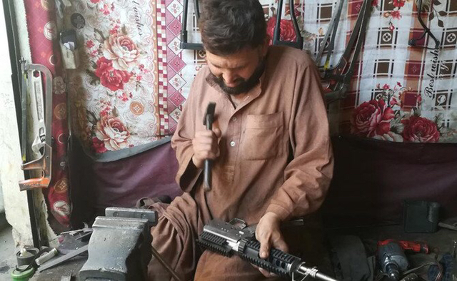 냉혹한 사제총기의 세계 | 인스티즈