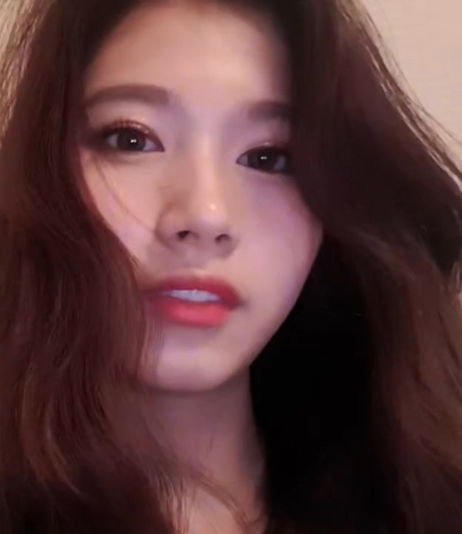 트와이스 사나 v앱 근접사진 | 인스티즈