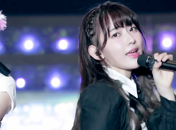 아직도 한국에서 데뷔한게 믿기지않은 친구 .jpgif | 인스티즈