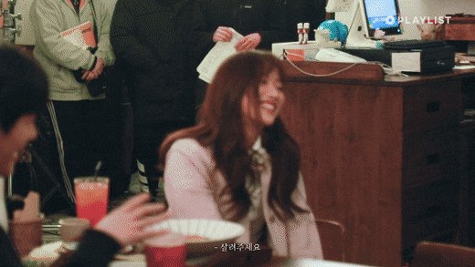 생에 첫 키스신 찍는 아이돌들의 설레는 반응 | 인스티즈