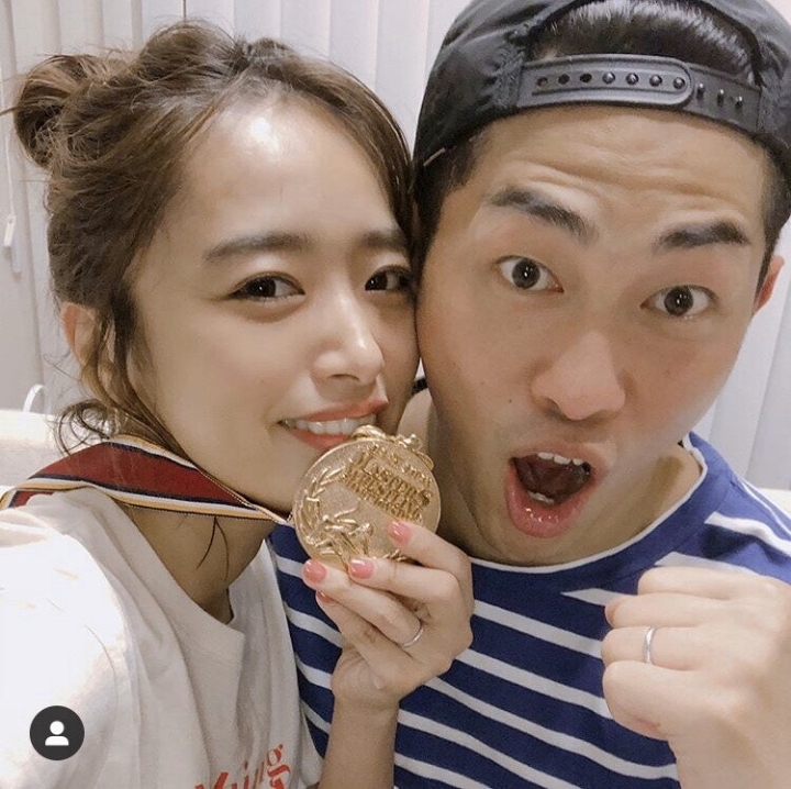 시미켄 닮은 무명 개그맨과 결혼해 화제가 된 일본 모델 ㄷㄷㄷㄷ | 인스티즈