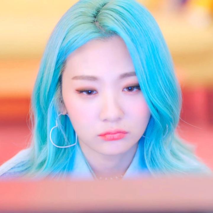 볼빨간사춘기 안지영 | 인스티즈
