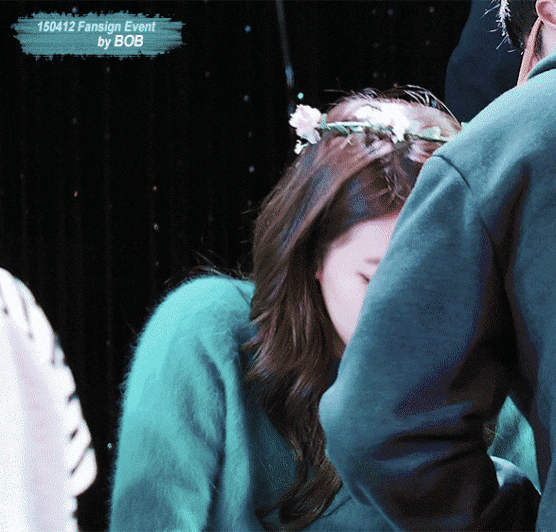 팬들 눈빛으로 조련하는 수지 | 인스티즈