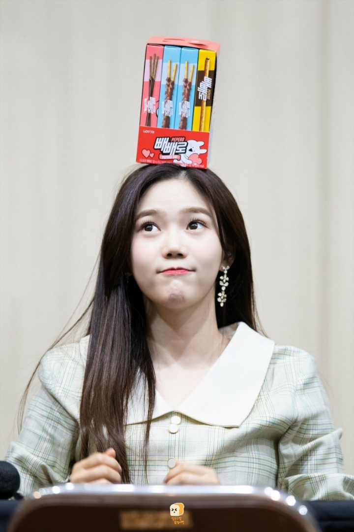 어느 걸그룹 멤버의 특이한 개인기.jpgif | 인스티즈