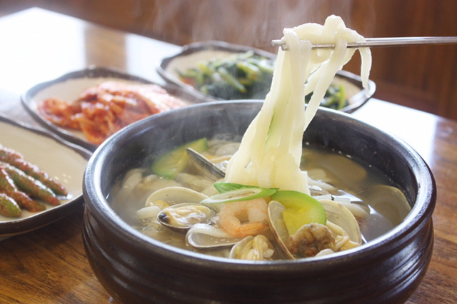 칼국수 VS 수제비.jpg | 인스티즈