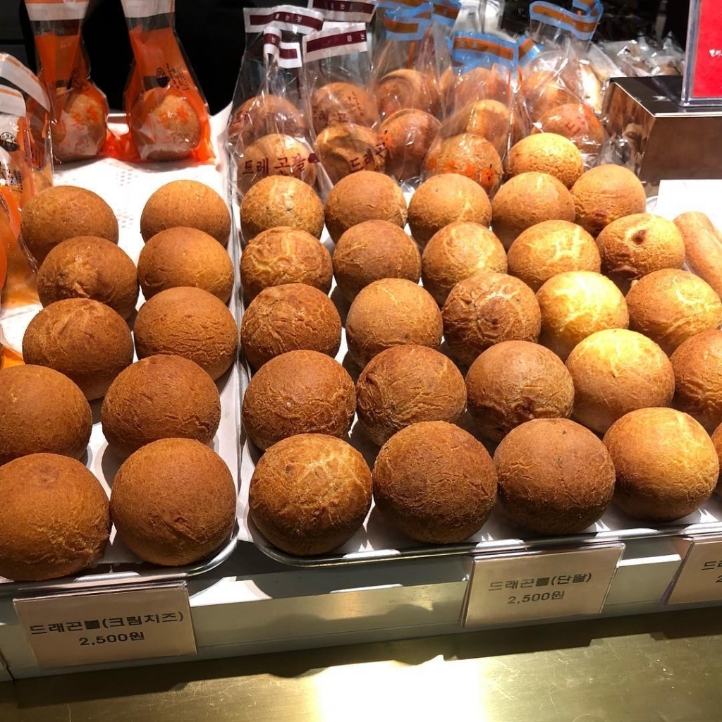 찹쌀도너츠 먹을 때 필수다 vs 그 정도는 아니다 | 인스티즈