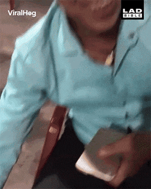 핸드폰이 계속 잘 팔리는 이유 gif | 인스티즈