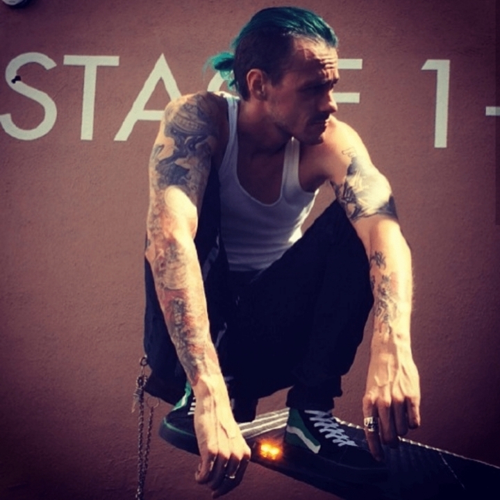 미국에서 크리스틴 스튜어트 퇴폐적인 척 한다는 말 쏙 들어갔다는 부모님사진 | 인스티즈