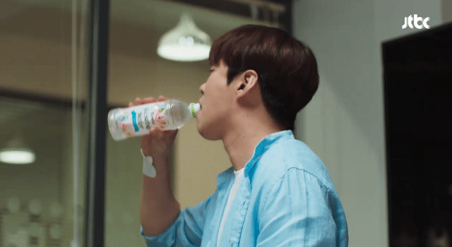 대놓고 PPL 넣은 드라마.gif | 인스티즈