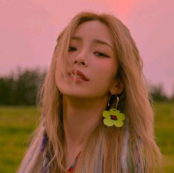 싱어로 포변해서 성공한 래퍼출신 가수 | 인스티즈