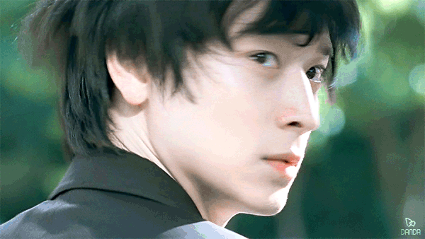 새벽에 갑자기 응급실에 나타난 강동원을 본 의사의 반응.jpgif | 인스티즈