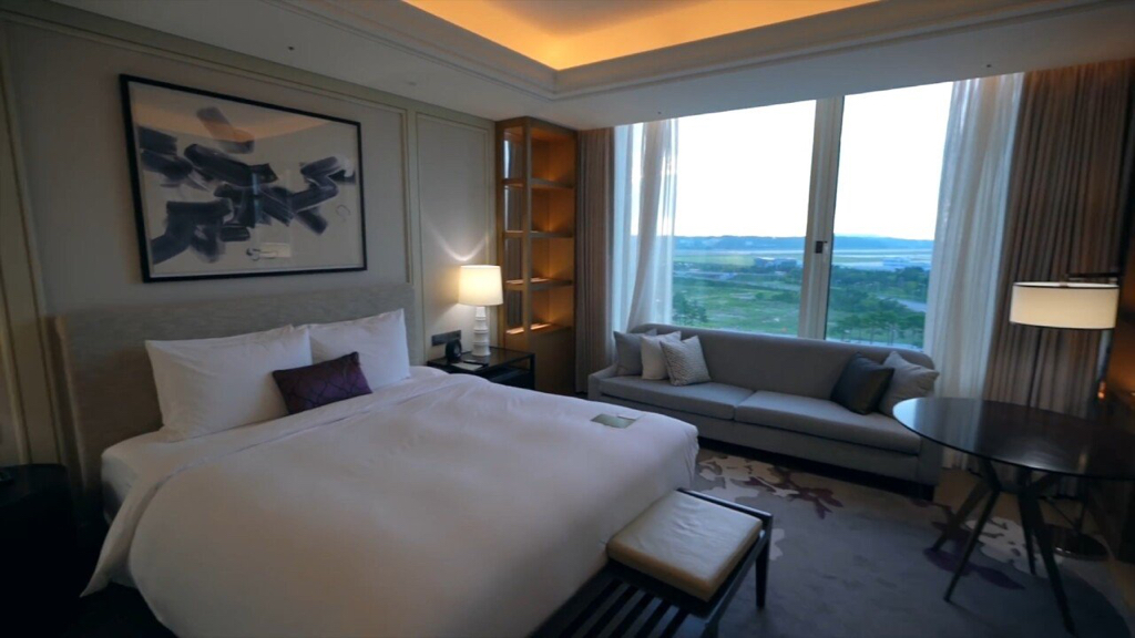 외국 유투버의 2000만원으로 48시간 서울 여행하기 .JPG | 인스티즈