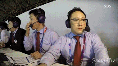 골이 들어가면 선수보다 더 좋아하는 감독.gif | 인스티즈