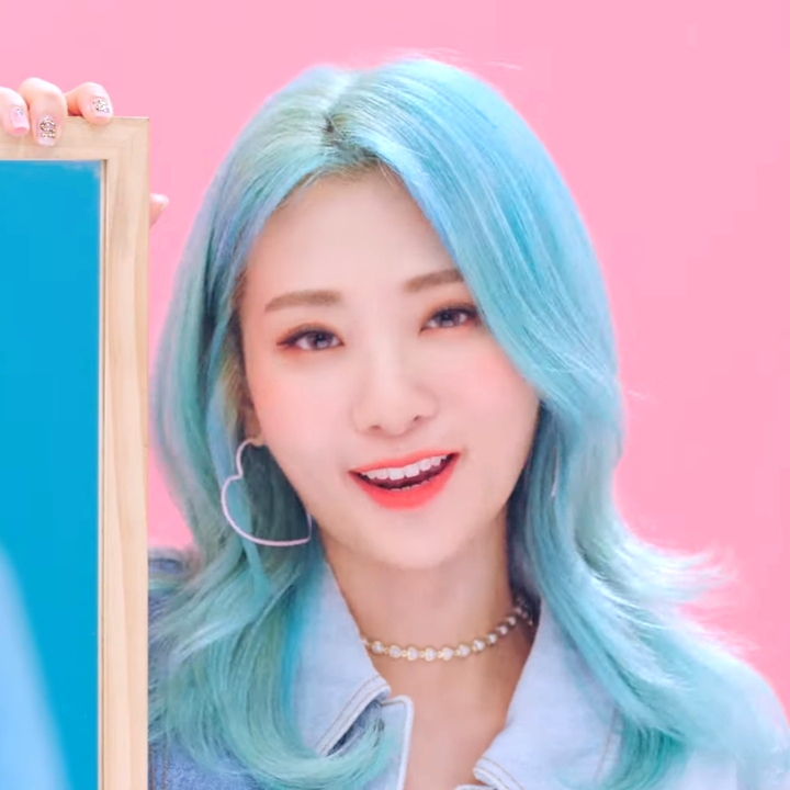 볼빨간사춘기 안지영 | 인스티즈