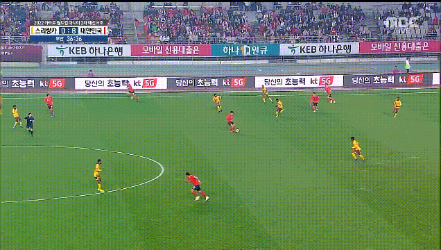 스리랑카전 깜짝놀란 이강인 패스 두개.gif | 인스티즈