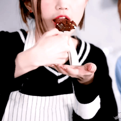 케이크 만드는 송하영 박지원.gif | 인스티즈