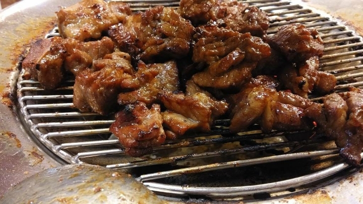 둘 중 한국 놀러온 외국인한테 먹이고 싶은 쪽은? | 인스티즈