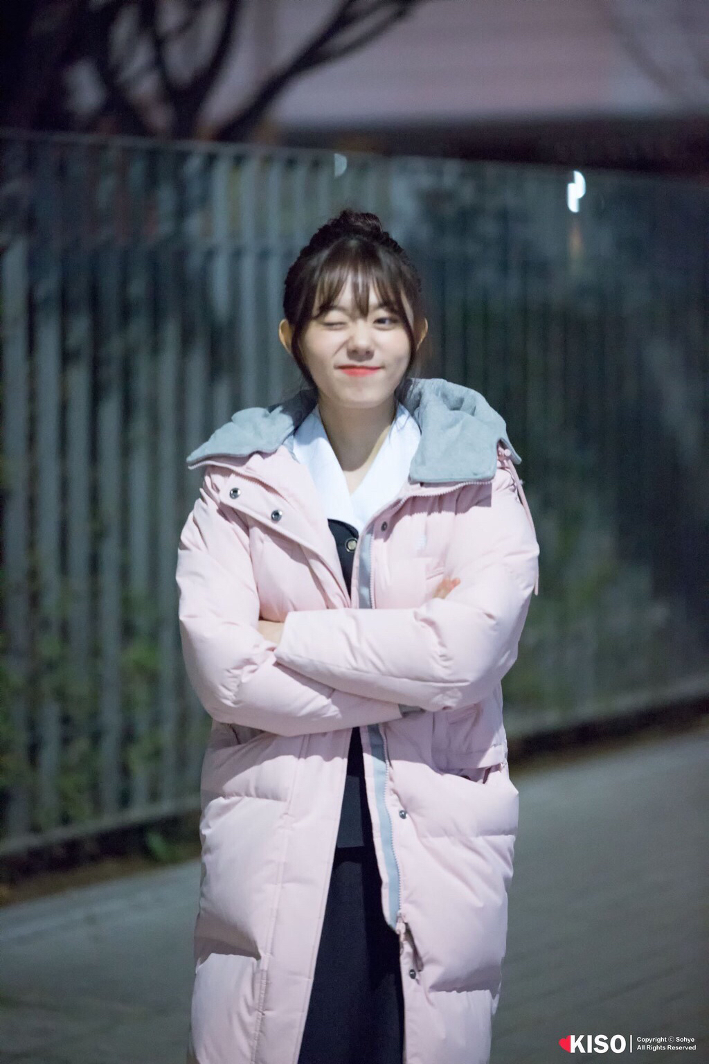 핑크색 롱패딩 입은 소혜.jpg | 인스티즈
