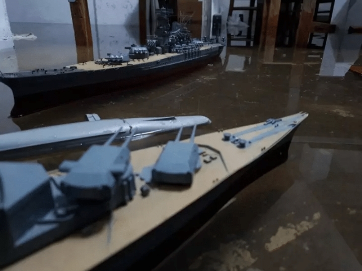 집이 침수된 디씨 토이 갤러리 유저 .JPG | 인스티즈