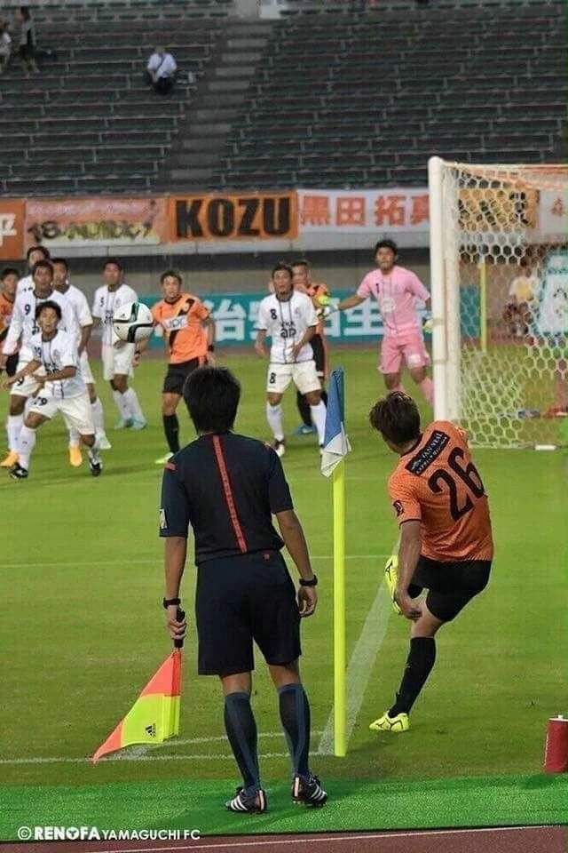 상당히 높은 확률로 공보다 관객을 먼저 보는 사진 | 인스티즈