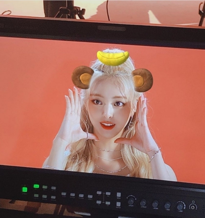 무서울 정도로 눈이 크다는 ITZY 유나.....gif | 인스티즈