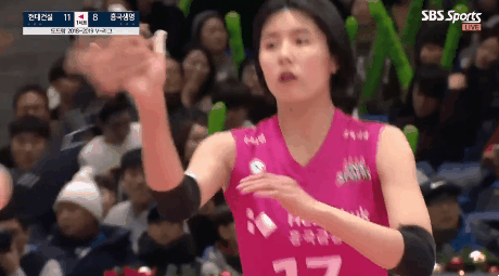 만화 주인공 같은 배구 선수 ㄷㄷㄷ gif | 인스티즈